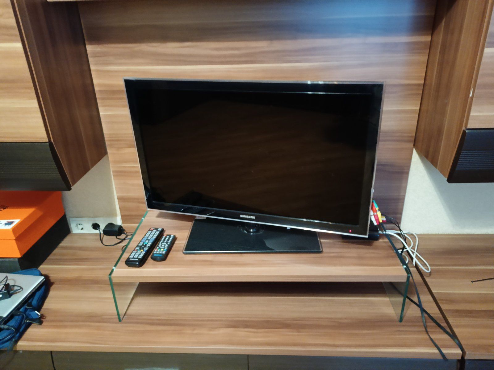 Телевізор Samsung UE32D5000