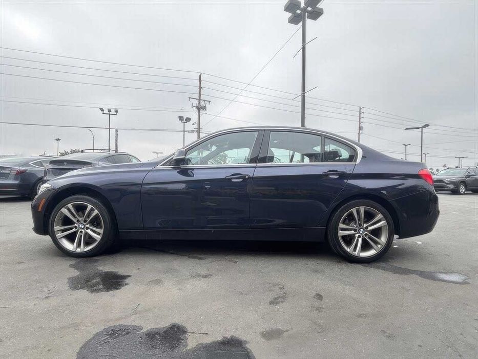 BMW 3 Series 330i      2017