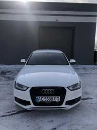 Машина Audi A4 S-line