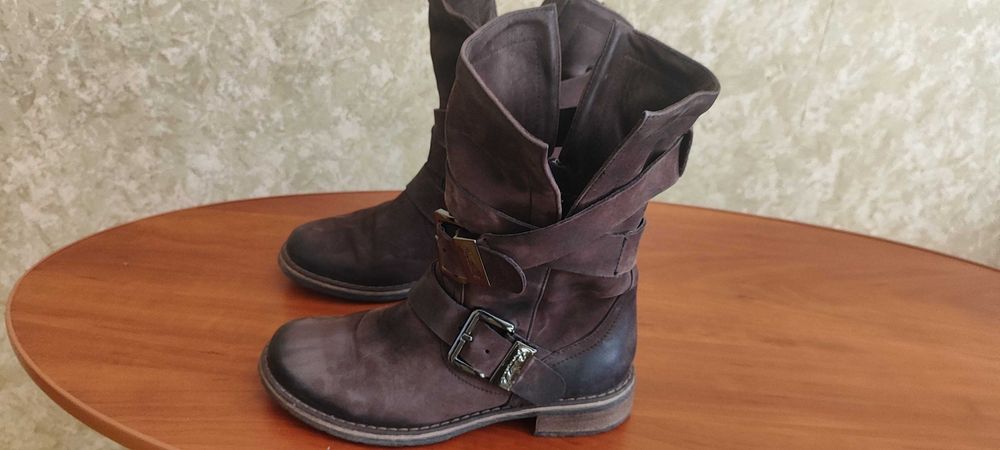 Женские сапоги Sina Collection .Размер 36 - 37.