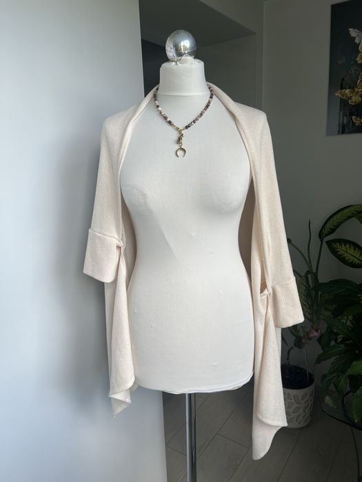 Nowe bolerko narzutka na suknię kremowe ze srebrnymi drobinkami