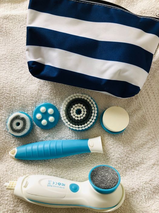 Масажер для обличчя та пилка для пʼят