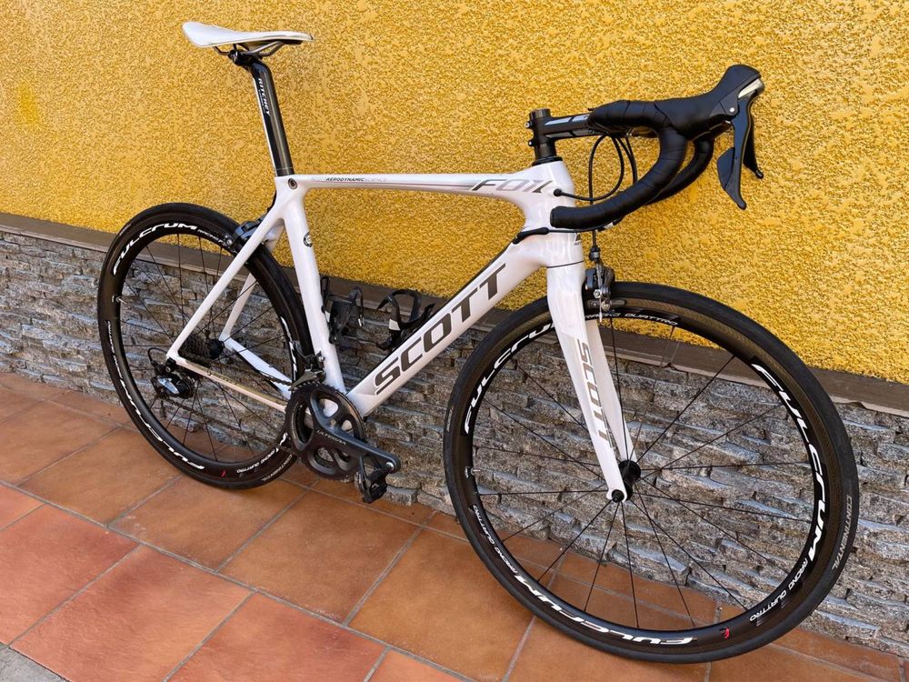 Шоссейный велосипед Scott Foil 40