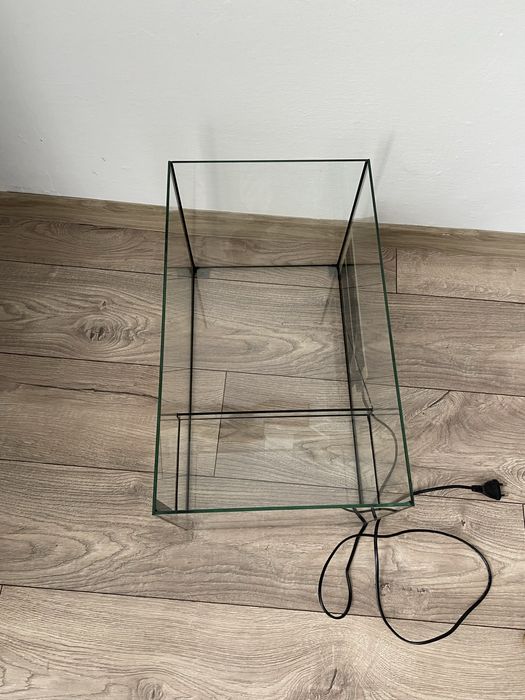 Terrarium z podgrzewaną matą i termometrem
