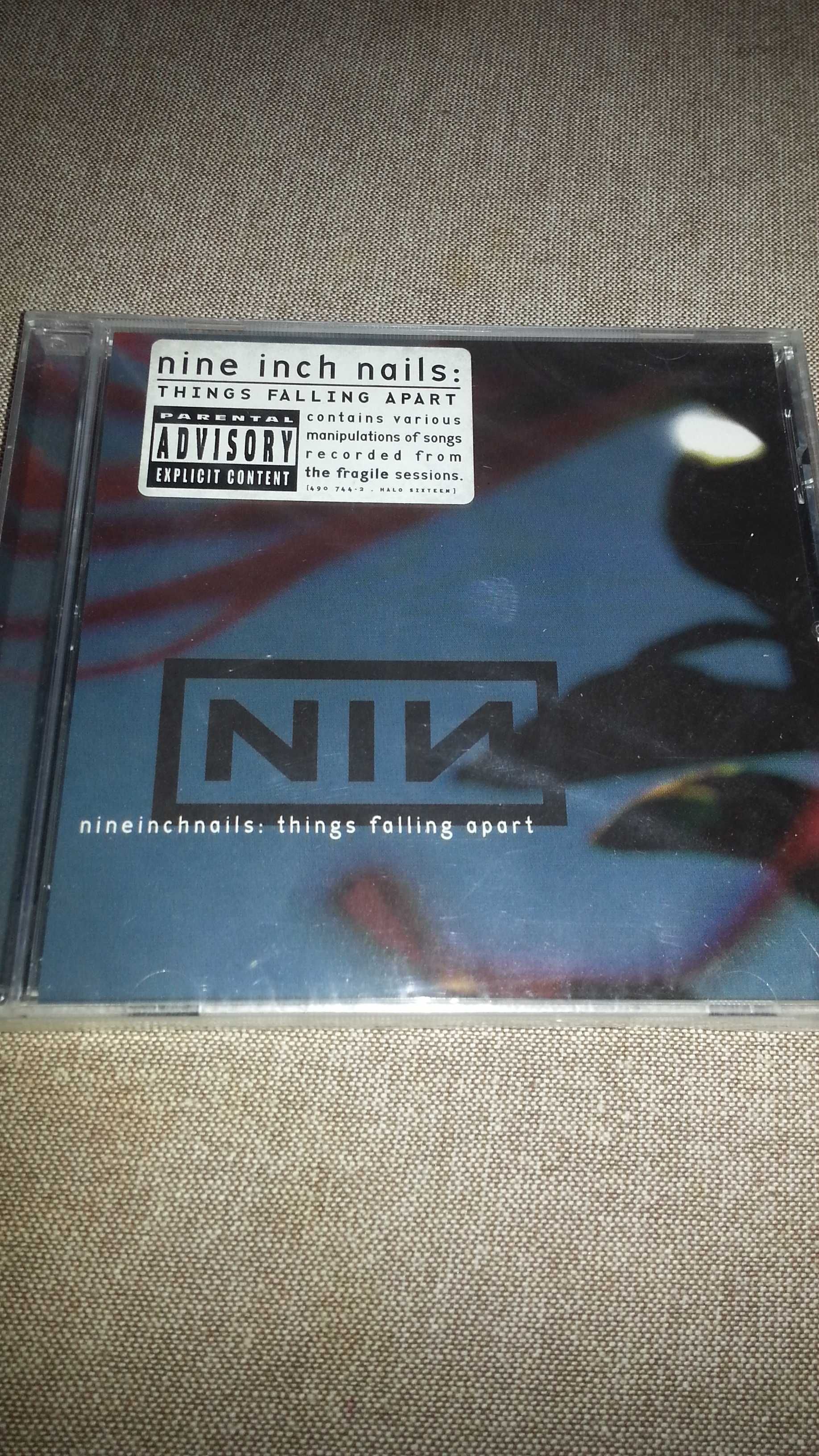 Nine Inch Nails - things falling apart
