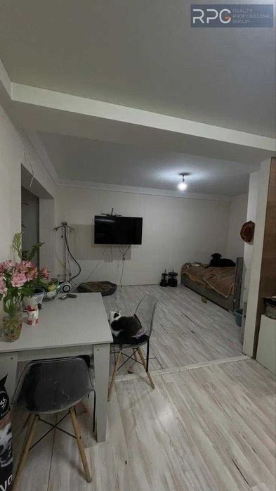 Продам 1-к квартиру, навпроти ТРЦ РЕСПУБЛІКА, вул. Василя Касіяна, 10