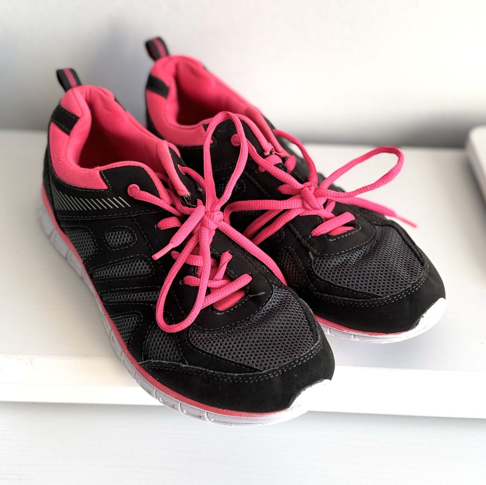 Sportowe buty damskie neon róż