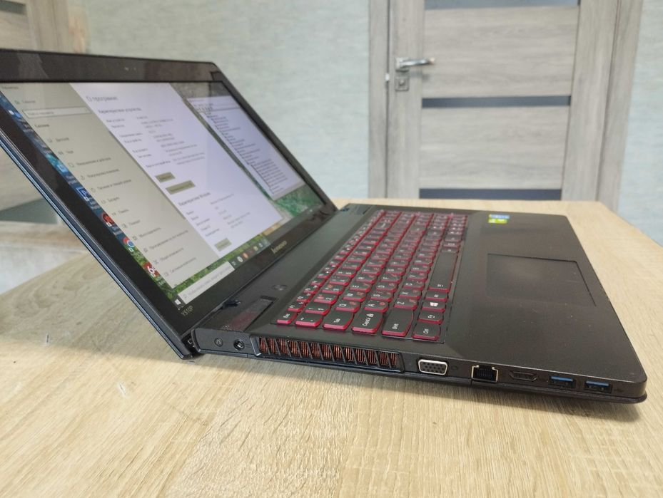 Ігровий Lenovo Y510p, i7-4710MQ,ОЗУ 16, SSD 256GB, NVIDIA GTX 755m-2GB