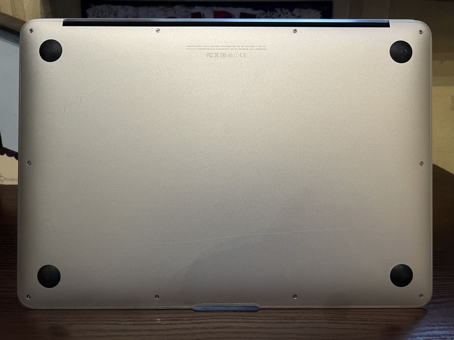 Ідеальний MacBook Air 13 A1466, i7 2.2ГГц, 8/256Гб, БАТАРЕЯ до 9 годин