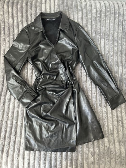 Модна сукня від zara