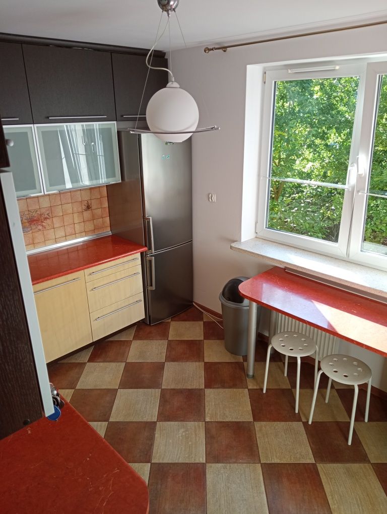 Mieszkanie 48m2 do wynajęcia 2 piętro , 2 pokoje  .
