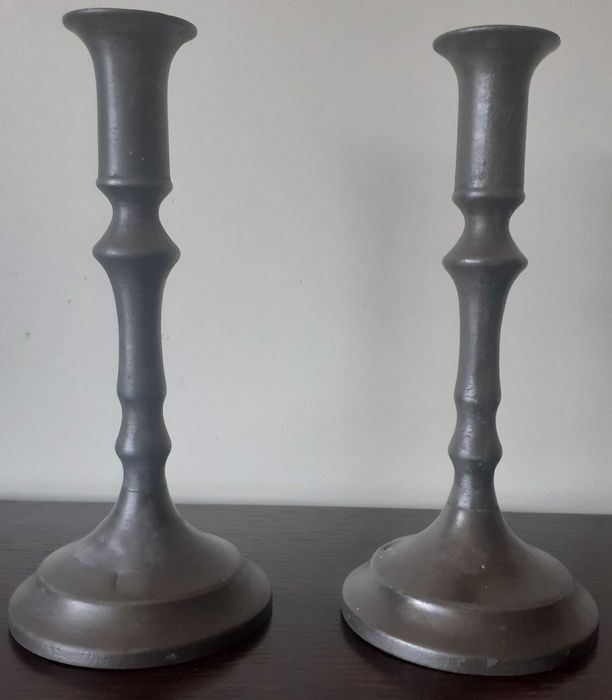 Castiçais em estanho