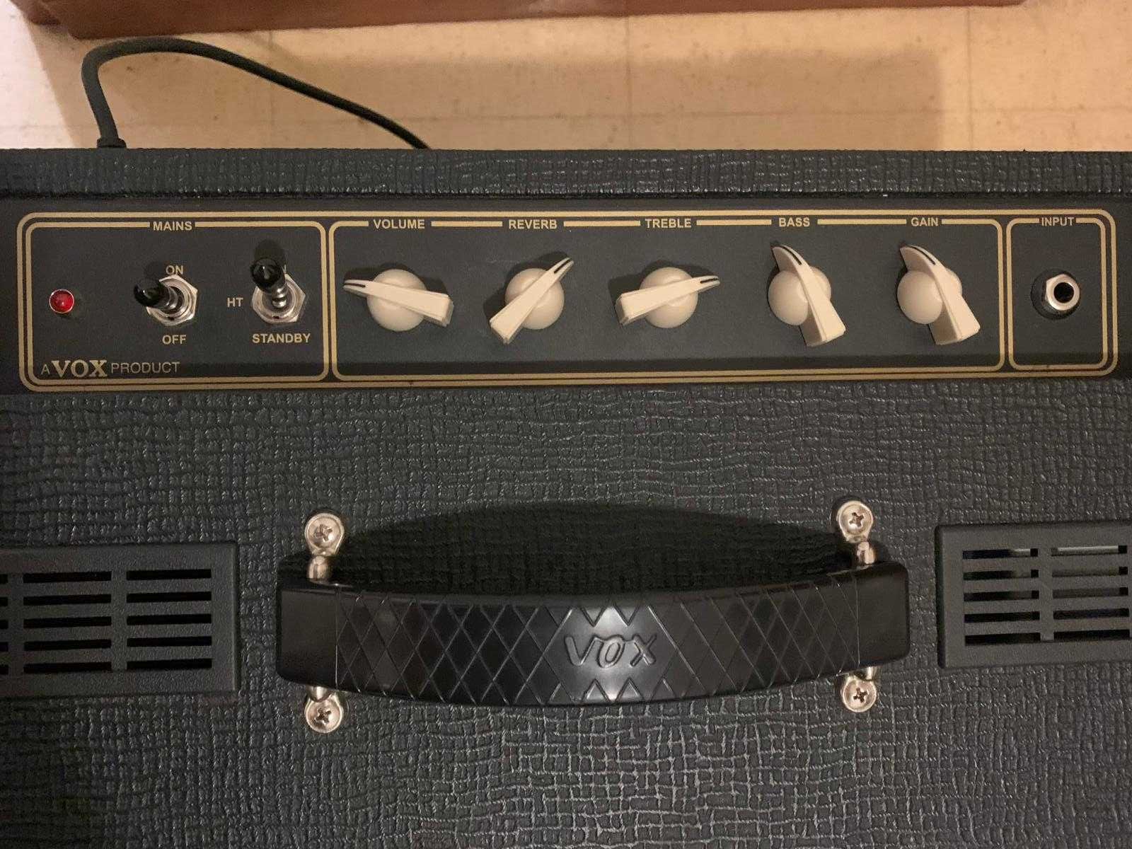 Amplificador a válvulas Vox AC30