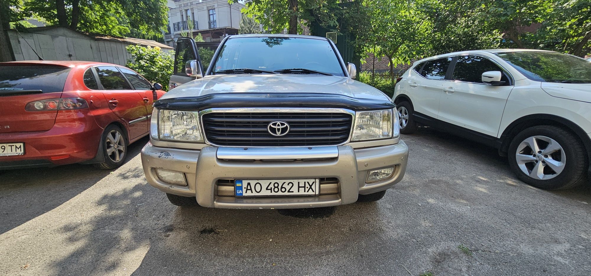 Toyota Land Cruiser 100