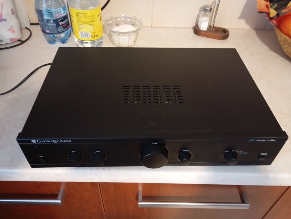Sprzedam ładny wzmacniacz Cambridge Audio A 1.