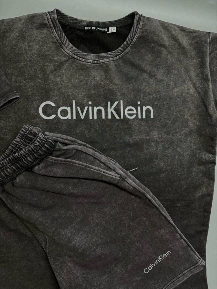 Шорти і футболка/Літній одяг/Calvin Klein/Шорти/Футболка/