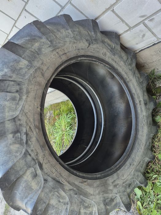 Opony rolnicze 16.9-30 2szt Vredestein