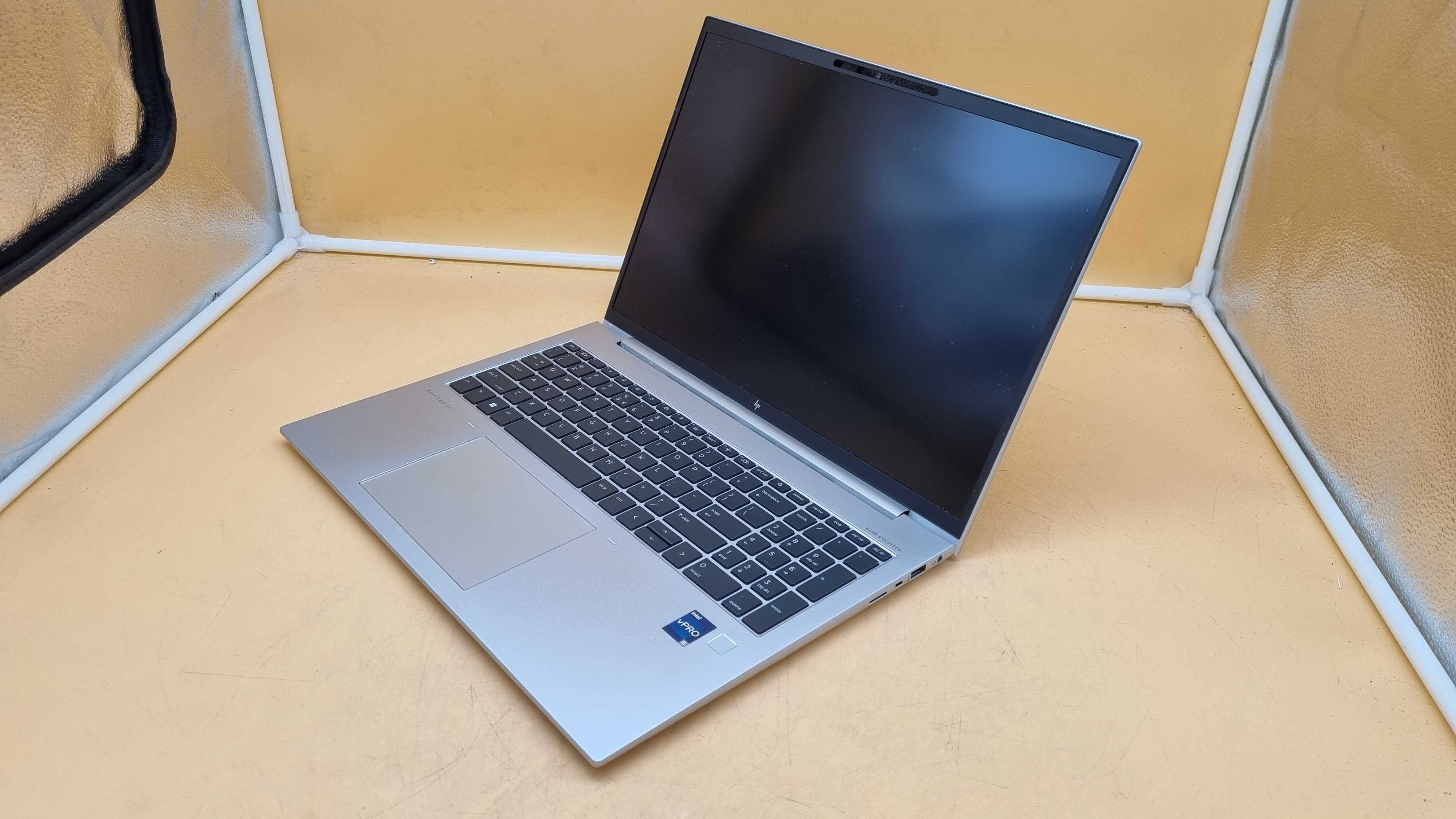 Laptop HP Elitebook 860 G10 i5-1345U 16GB DDR5 512GB 16" WUXGA