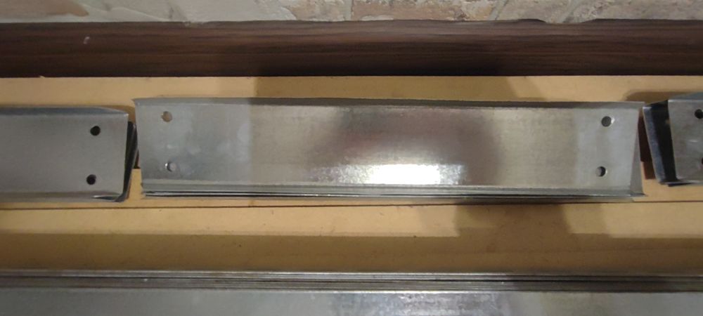 Стелаж для зберігання приладдя