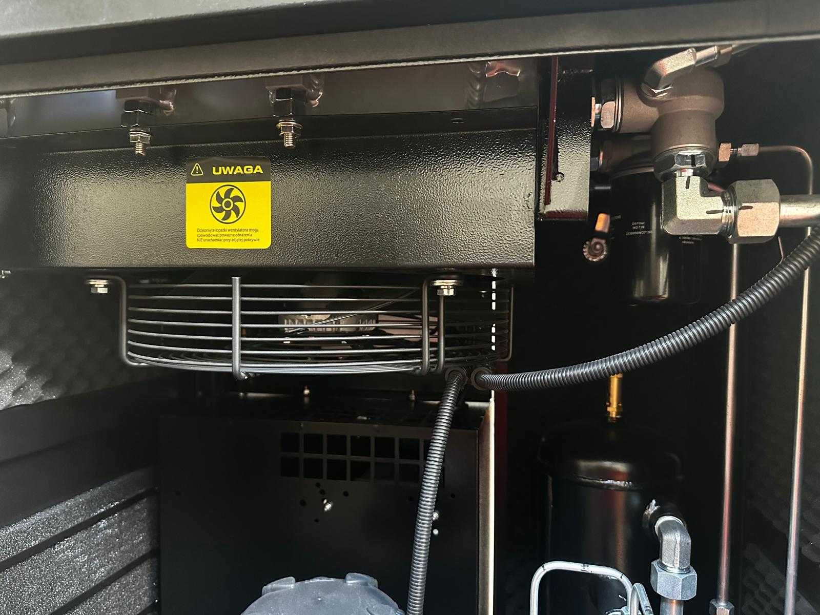 Przemysłowy Kompresor Śrubowy z osuszaczem i falownikiem 500L 5.5kw