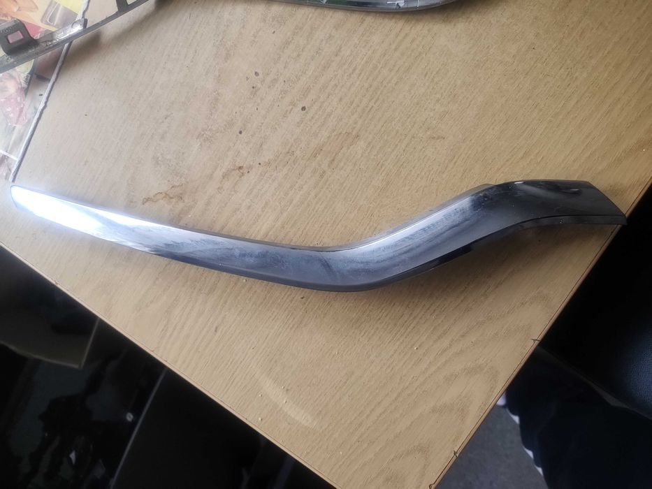 Captur II listwa zderzaka przód prawa