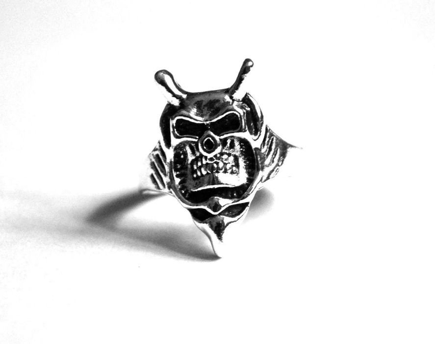 Sygnet pierścionek czaszka R 17