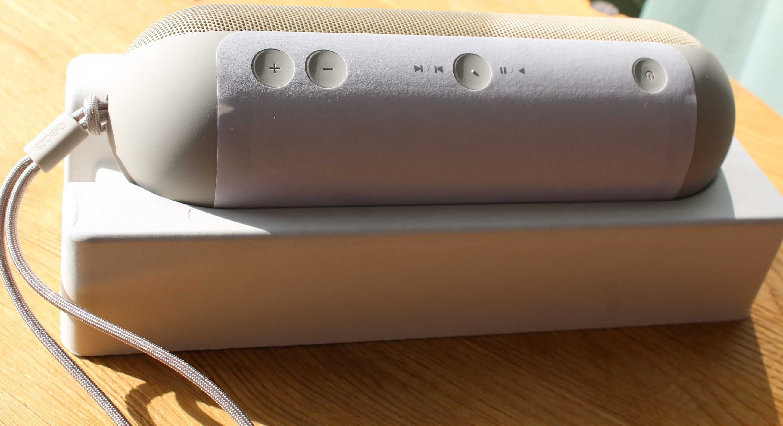Apple Głośnik bezprzewodowy Bluetooth Beats Pill szampański
