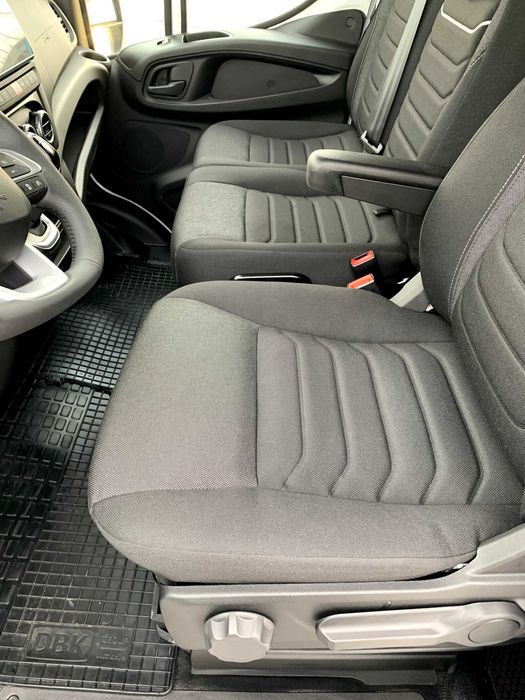 Wynajem Busa Dostawczego, Wynajem busa Kontener Iveco 10EP Warszawa