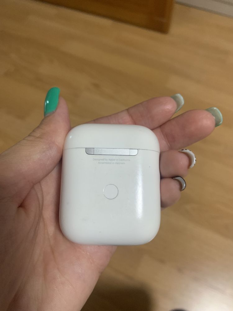 Навушники Apple AirPods with Charging Case 2 gen