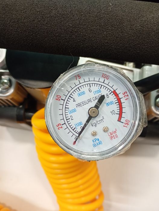 Kompresor dwutłokowy Carcommerce+końcówki Komis Madej Sc