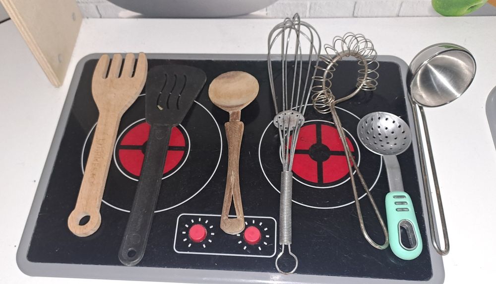 Cozinha de madeira (lidl) e acessórios