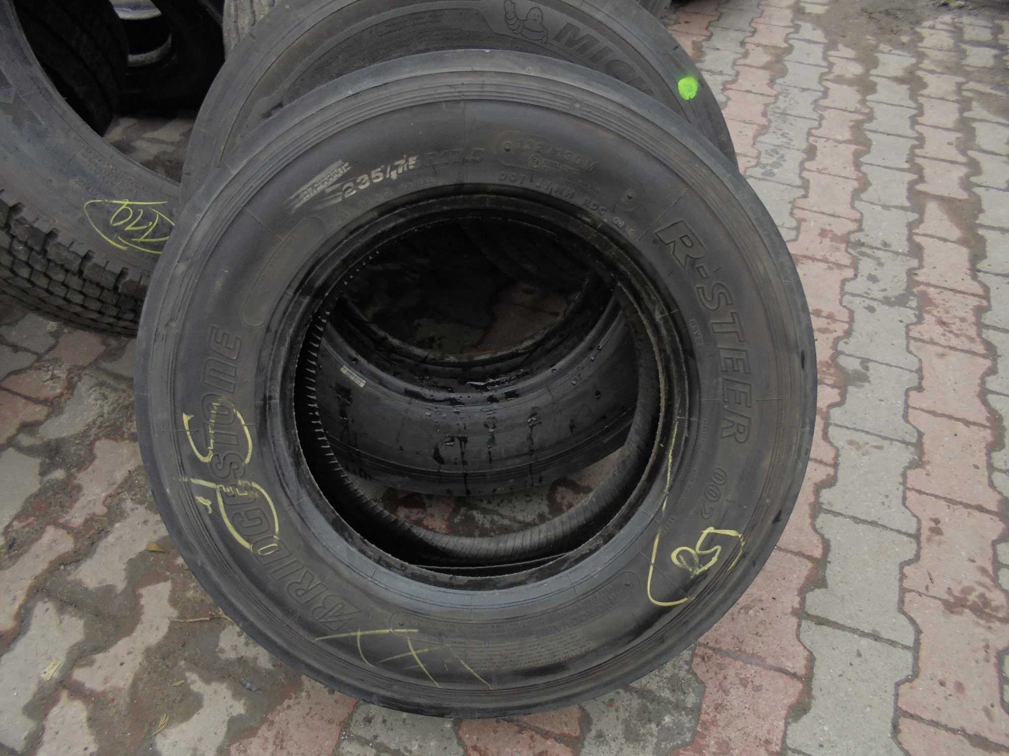 Opona 235/75R17.5 Bridgestone R-STEER 002 (450 netto)