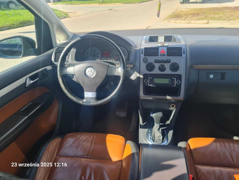 VW TOURAN automat 2010r