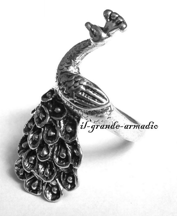 Sygnet z motywem pawia R 15