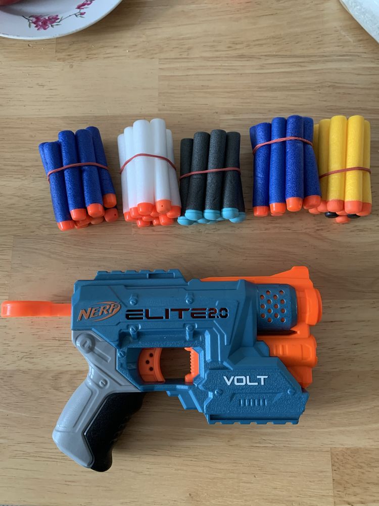 Nerf VOLT Elite 2.0. i 50 sztuk strzałek nabojów
