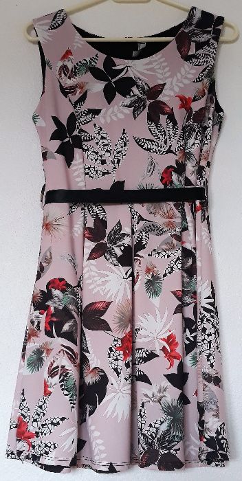 Vestido estampado, corte perfeito