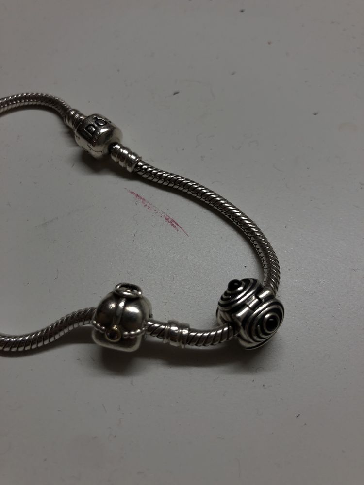 Pulseira Pandora com duas contas