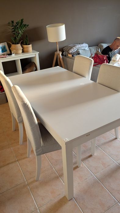 Mesa de sala extensível + 4 cadeiras