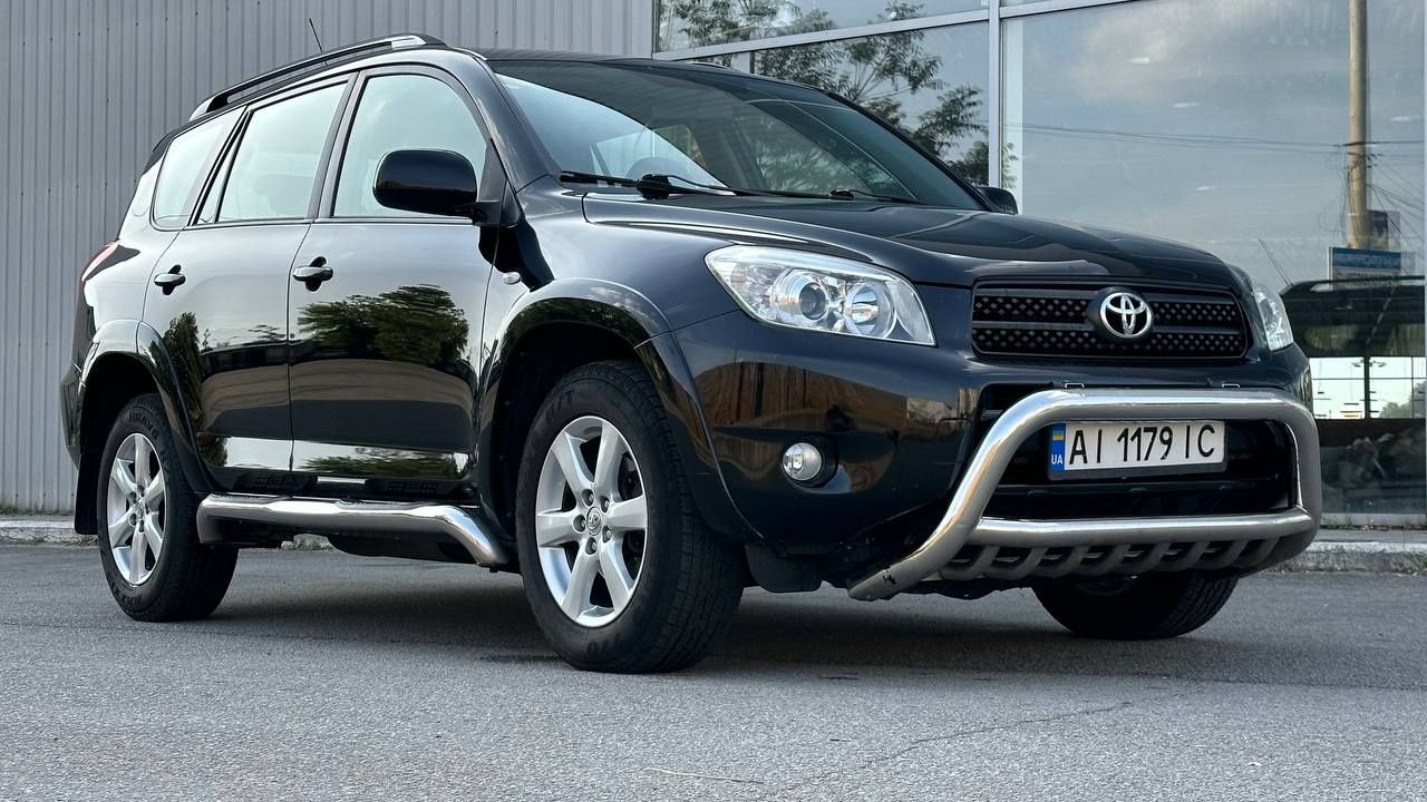 Toyota RAV4 2007г 2.4 Автомат 4х4