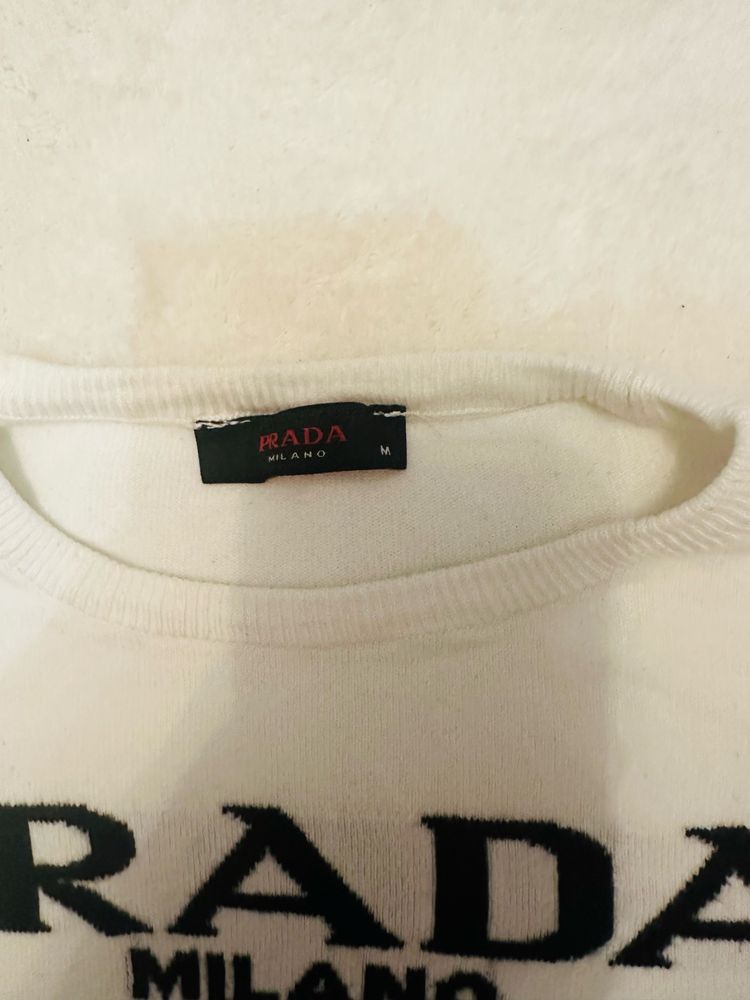 Sweterek Prada M