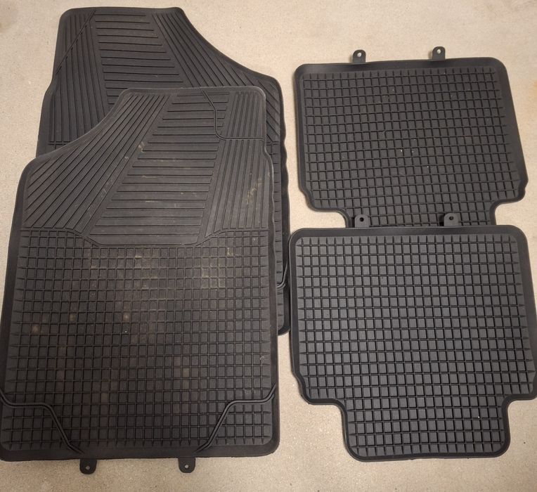 Gumowe dywaniki samochodowe Astra h