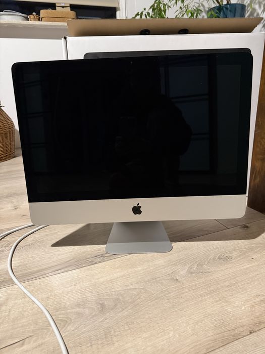 iMac Retina 4K, 21.5-inch, 2019