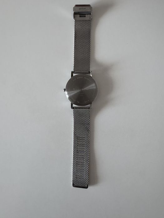 Стильний годинник від Bruno Sohnle