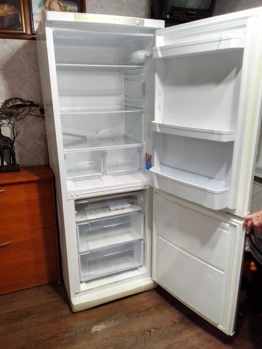 Холодильник Индезит. Покупали в 2021г.