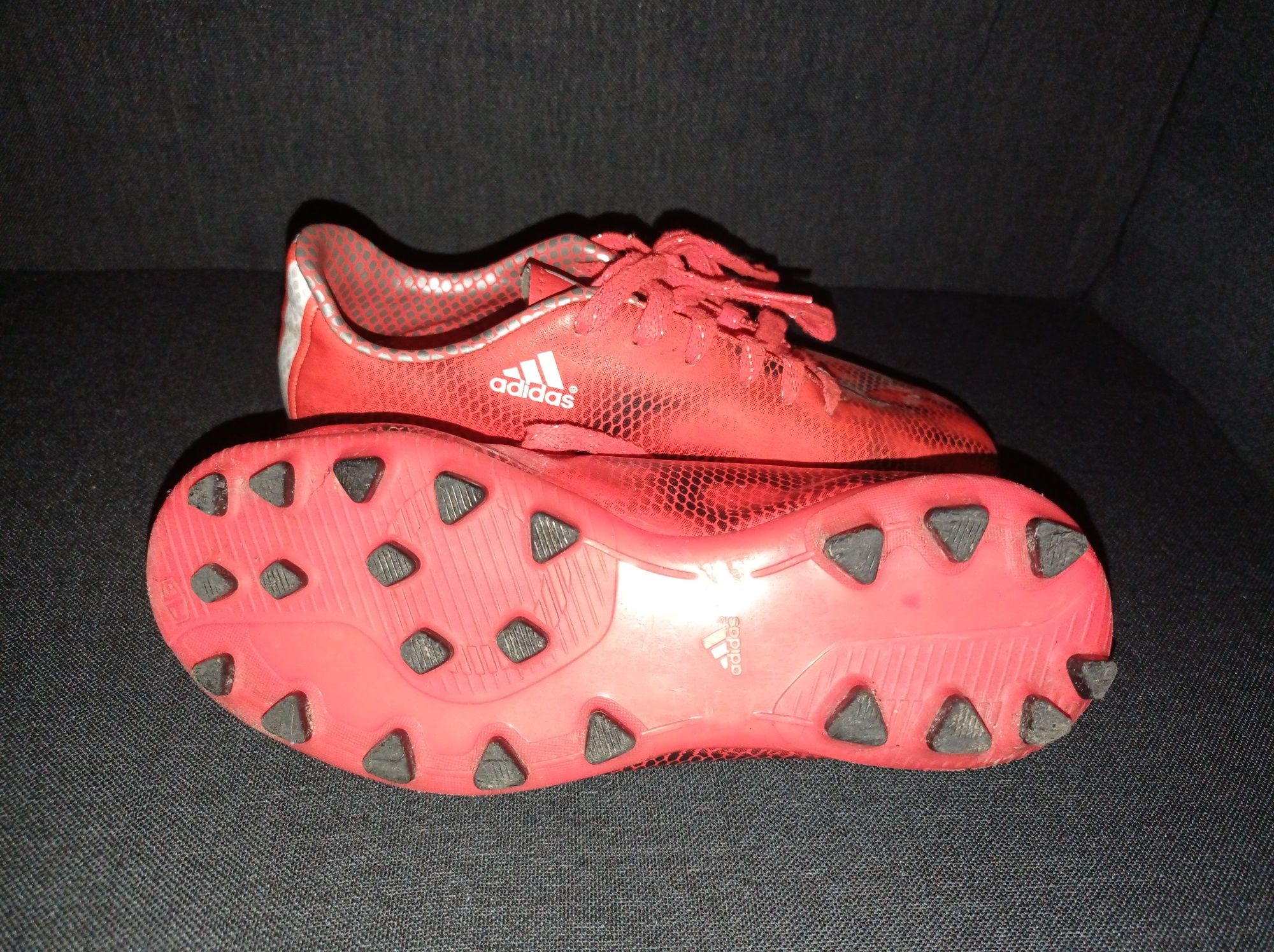 Korki Adidas F10 czerwone dziecięce r.33 wkładka 20cm piłka nożna