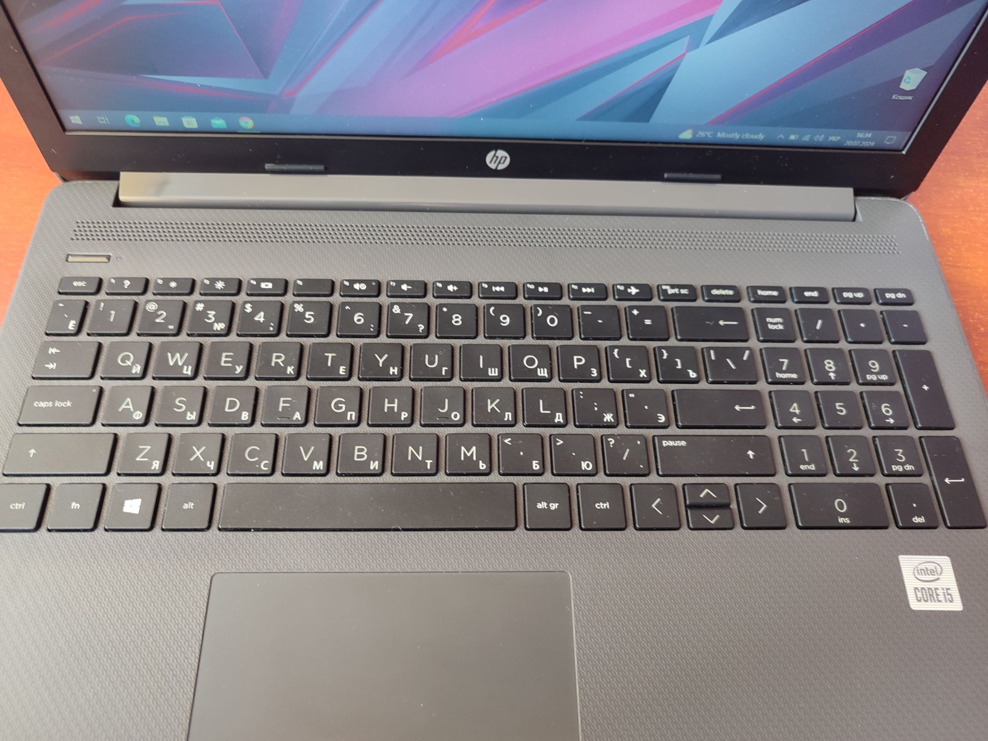 Ноутбук HP 250 G7 i5-1035G1 8gb 1tb Intel HD