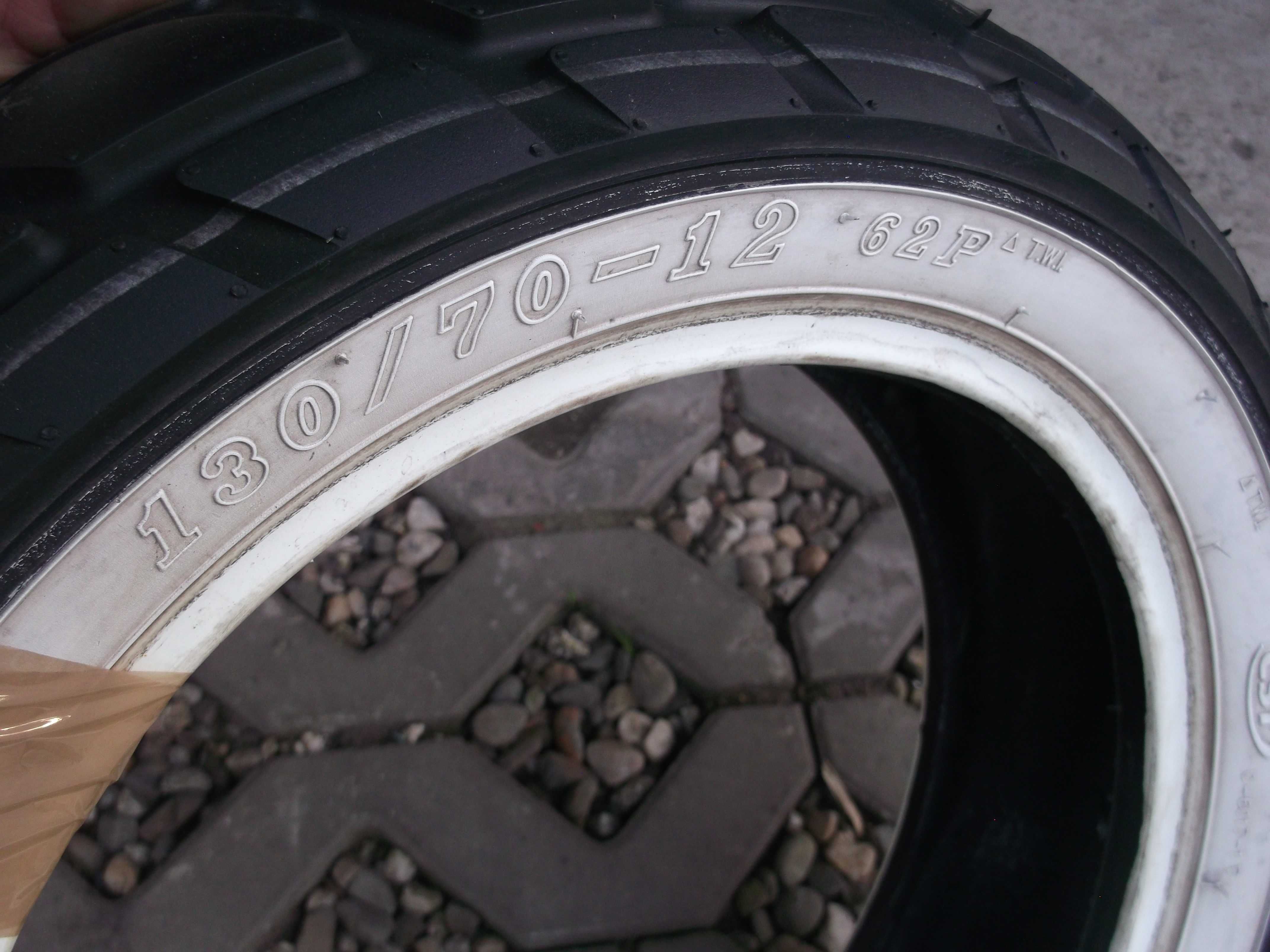 opona 130/70-12 CST dot0218 Biały Pasek skuter classic vespa
