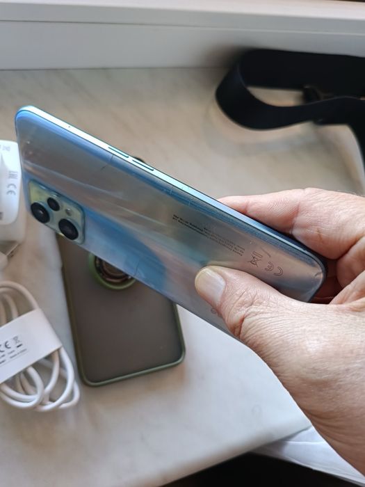 Realme 9 pro 5g 8+4.128 снепдрегон 695 NFC
