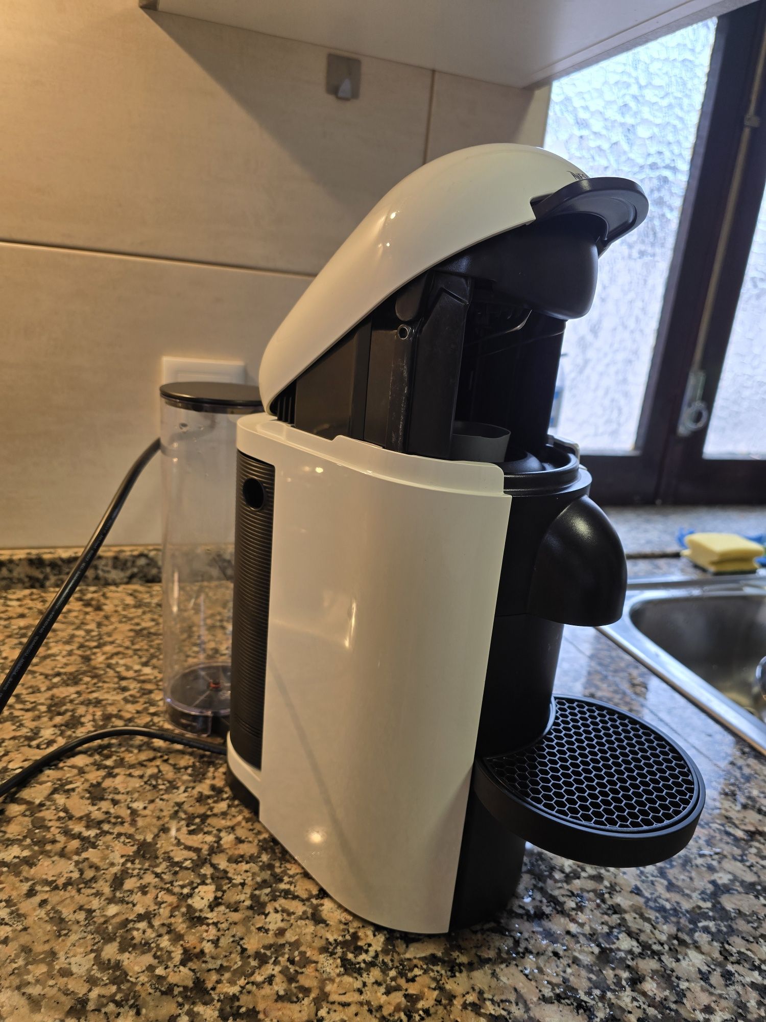 Cafeteira Nespresso Vertuo Novíssima