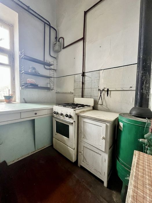 2-кімнатна квартира у жилкопі, можливо по сертифікату.